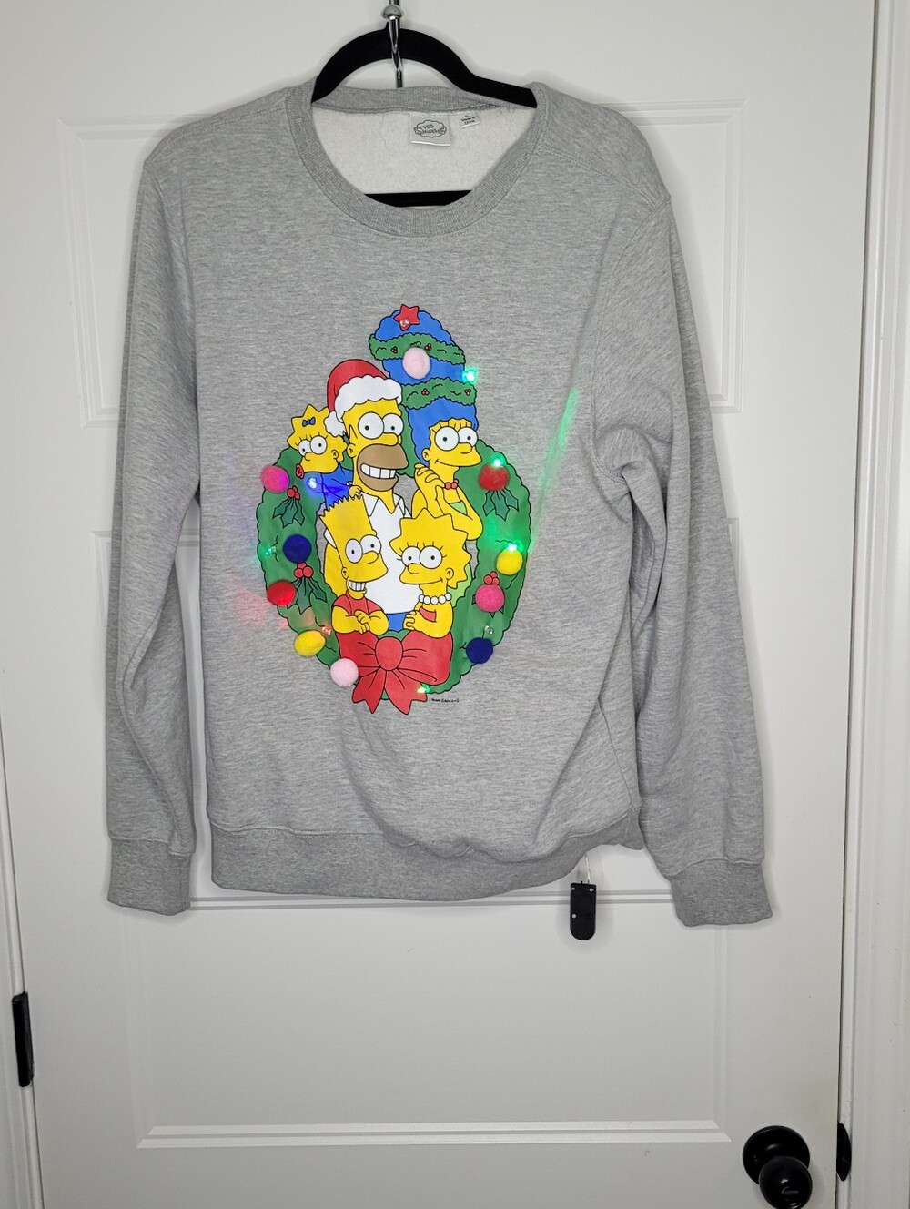 The Simpsons Light Up Christmas wreath Sweatshirt XL